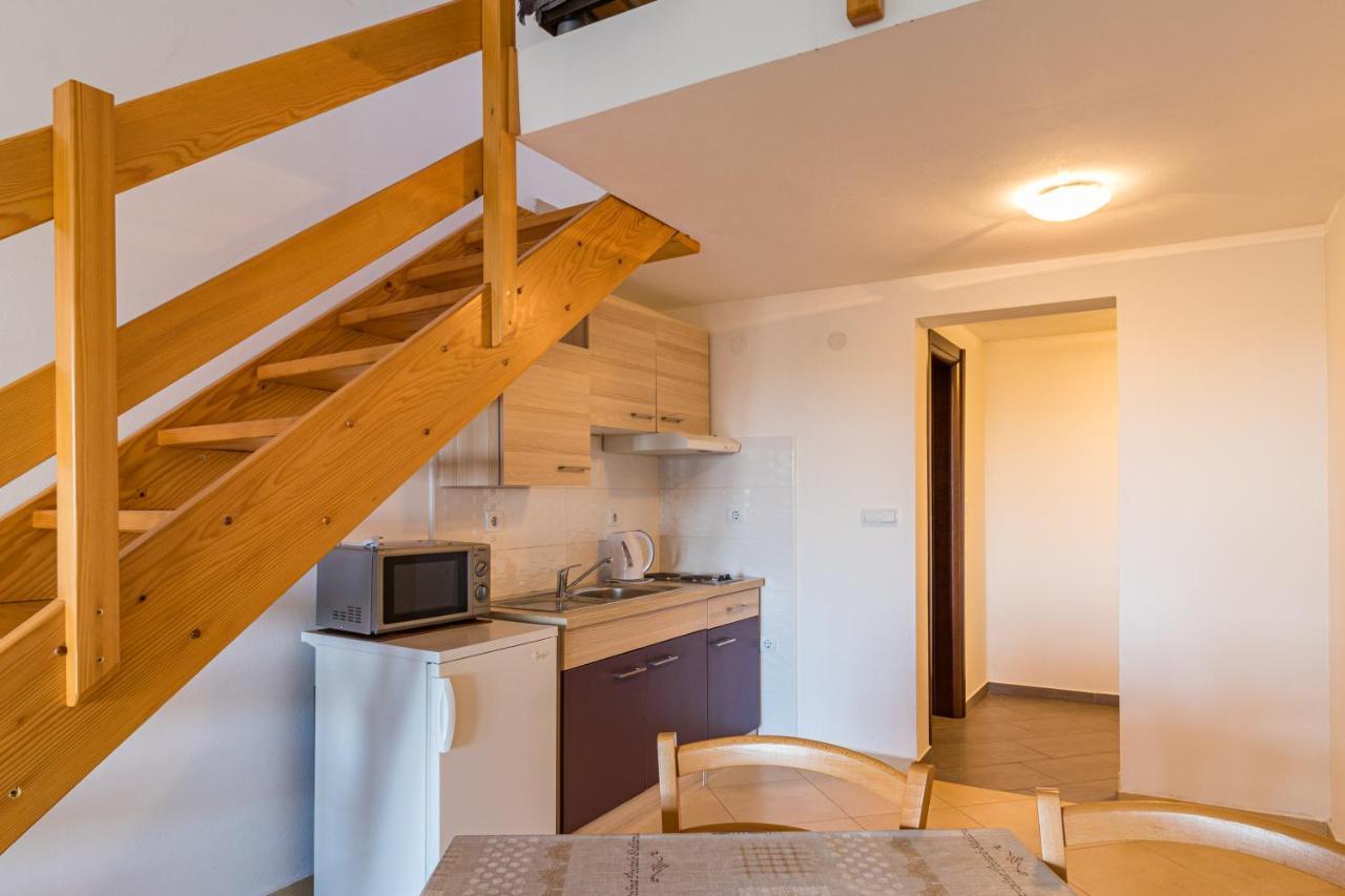 Apartments&rooms Alenka Banjole Buitenkant foto