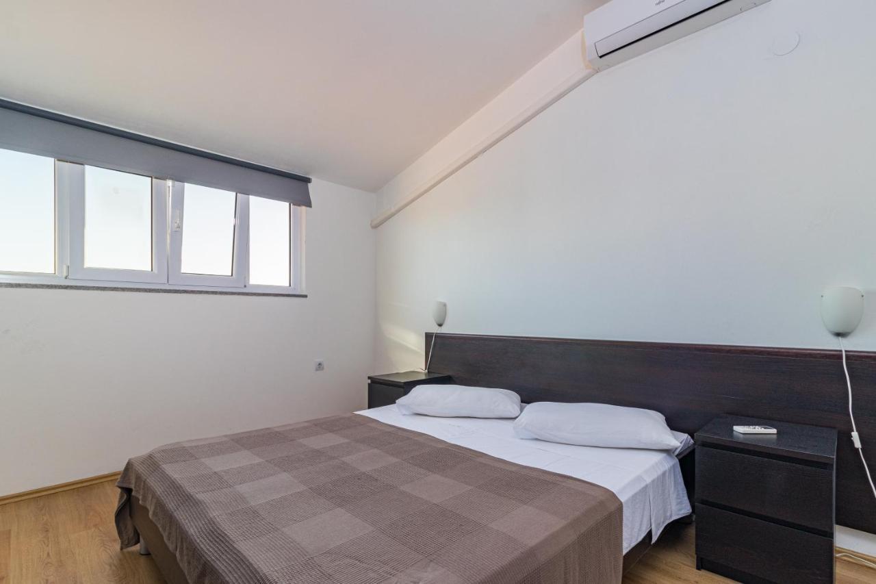 Apartments&rooms Alenka Banjole Buitenkant foto